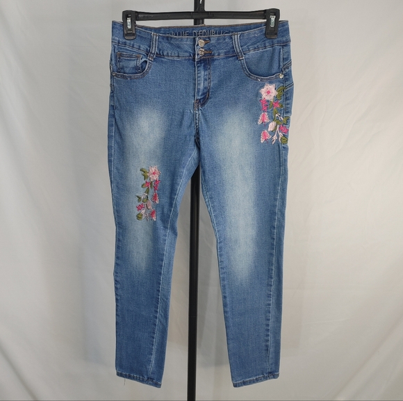 Blue Republic Other - Blue Republic Embroidered Skinny Jeans Juniors 9 11 Womens Medium Floral Stretch